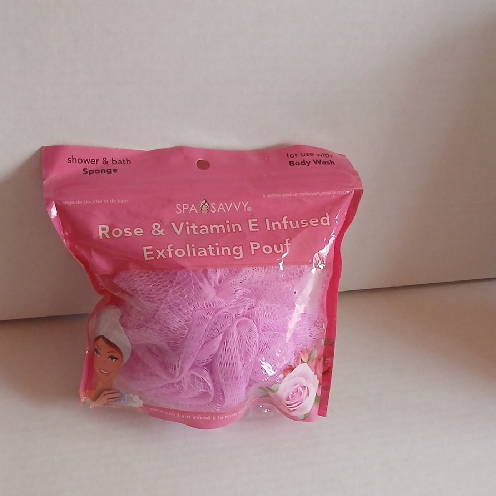Spa Savvy Pink Exfoliating Pouf Rose and E NWT